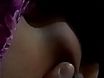 Milky Indian Nina bhabhi lactate after cleaning her nipple