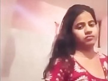 VID-20180724-PV0001-Salem (IT) Tamil 21 yrs old unmarried hot and sexy college girl showing her boobs and recording it in mobile phone sex porn video