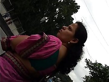 sexy neighbour milf showing sweet milky hip