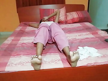 indian wife sex sharing her pussy with hotel room boy