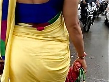 Desi hot busty aged aunty deep blouse back