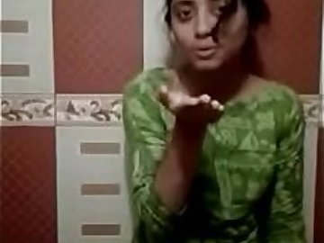 Bengali Girl Rukaiya striptease self recorded video - desiunseen.net