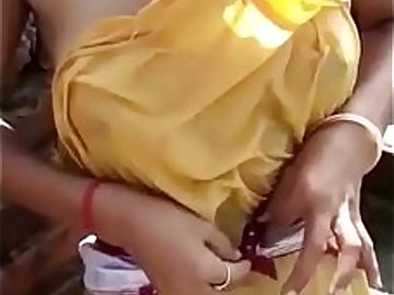 Desi bhabhi bathing video