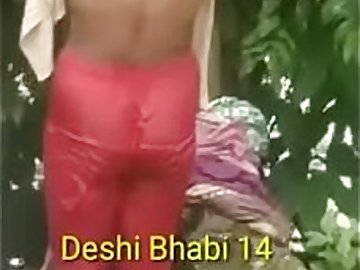 Desi aunty bathing