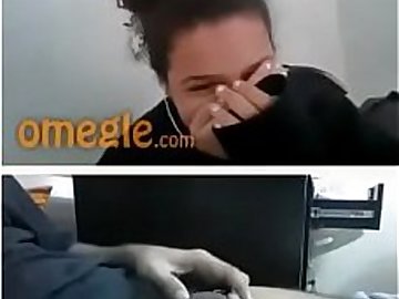 Cute teen can'_t stop laughing at my tiny cock omegle sph