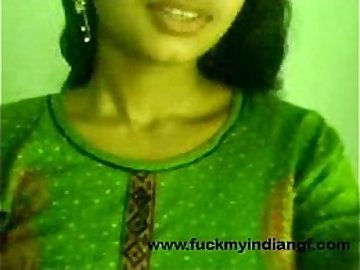 indian cute girl showing boobs to her byfriend