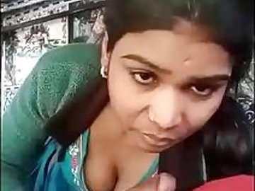 Desi girl sucking lover cock