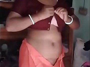 Desi bhabi sexy dance