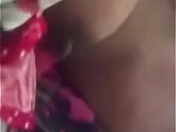 Tamil maid amutha show her boobs to her owner in daytime .TAMIL AUDIO