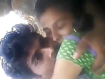 Lover ko Khet Me Choda aur Masti Kiya