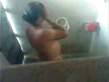 tamil mami bath