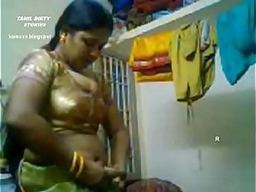VID-20120203-PV0001-Srivilliputtur (IT) Tamil 30 yrs old unmarried hot and sexy girl Ms. Vidhyavathi undressing her cultural saree in her home after attending a marriage function and she recording it in her mobile phone sex porn video