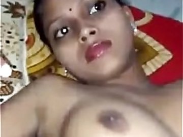 Newly married indian bhabhi fucked by lover