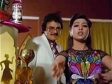 Rajinikanth, Sarath Babu &_ Pallavi in Yenakkuthan - Velaikaran Tamil Songs - YouTube [360p]