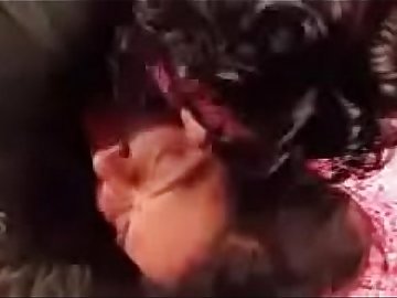 [streamvoyage.com/5sio] hot aunty opening bra and wet panty kissing hot indian bhabhi