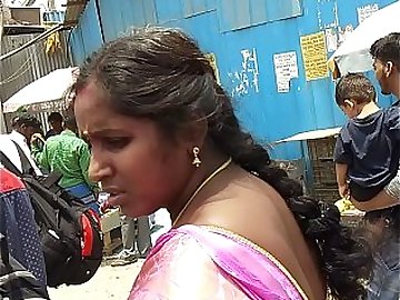 desi south indian young milf sexy hip &_ boob show 2