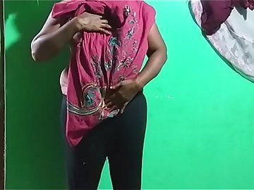 horny des itamil telugu kannada malayalam hindi indian vanitha showing big boobs and shaved pussy leggings press hard boobs press nip rubbing pussy masturbation big big carrot