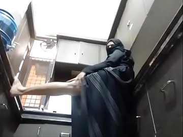 indian muslim aunty teasing legs