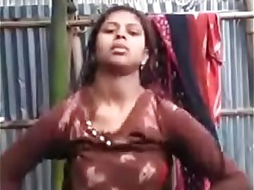 Desi Bengali Village Girl Showing Pussy