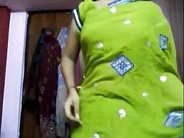 Hot Gujju Bhabhi selfie for Bf